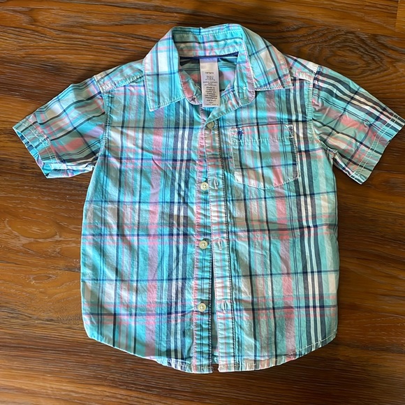 Button down collared shirts - Picture 2 of 4